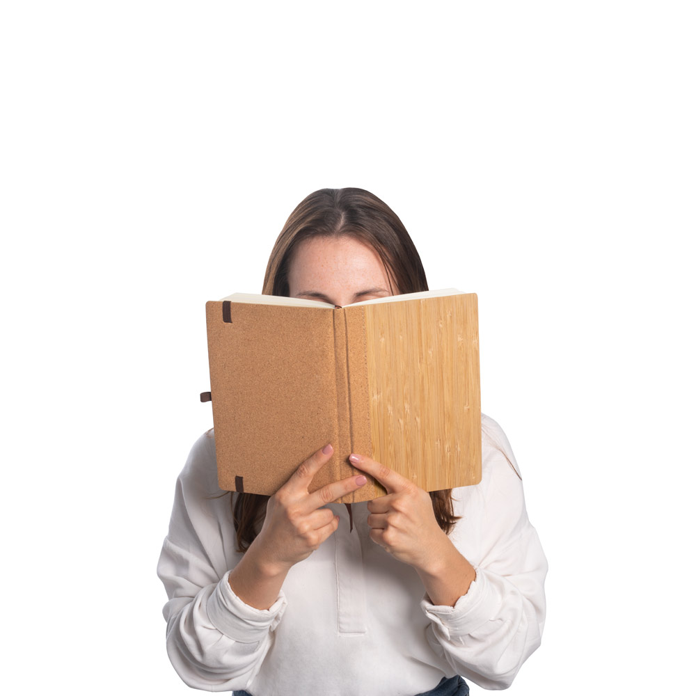 Caderno A5 de capa dura em folha de bambu e cortiça com 160 páginas pautadas - Ref: 160