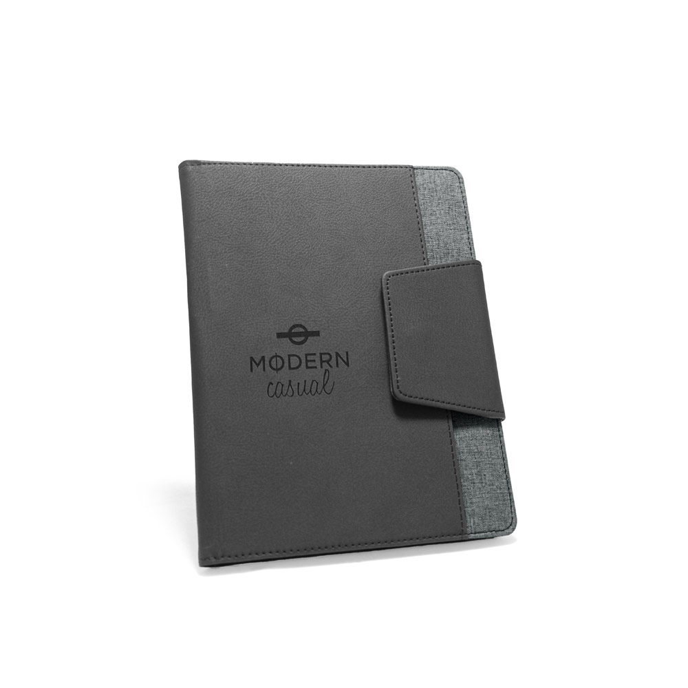 Capa A5 em C. sintético e tecido em poliéster com 160 páginas lisas