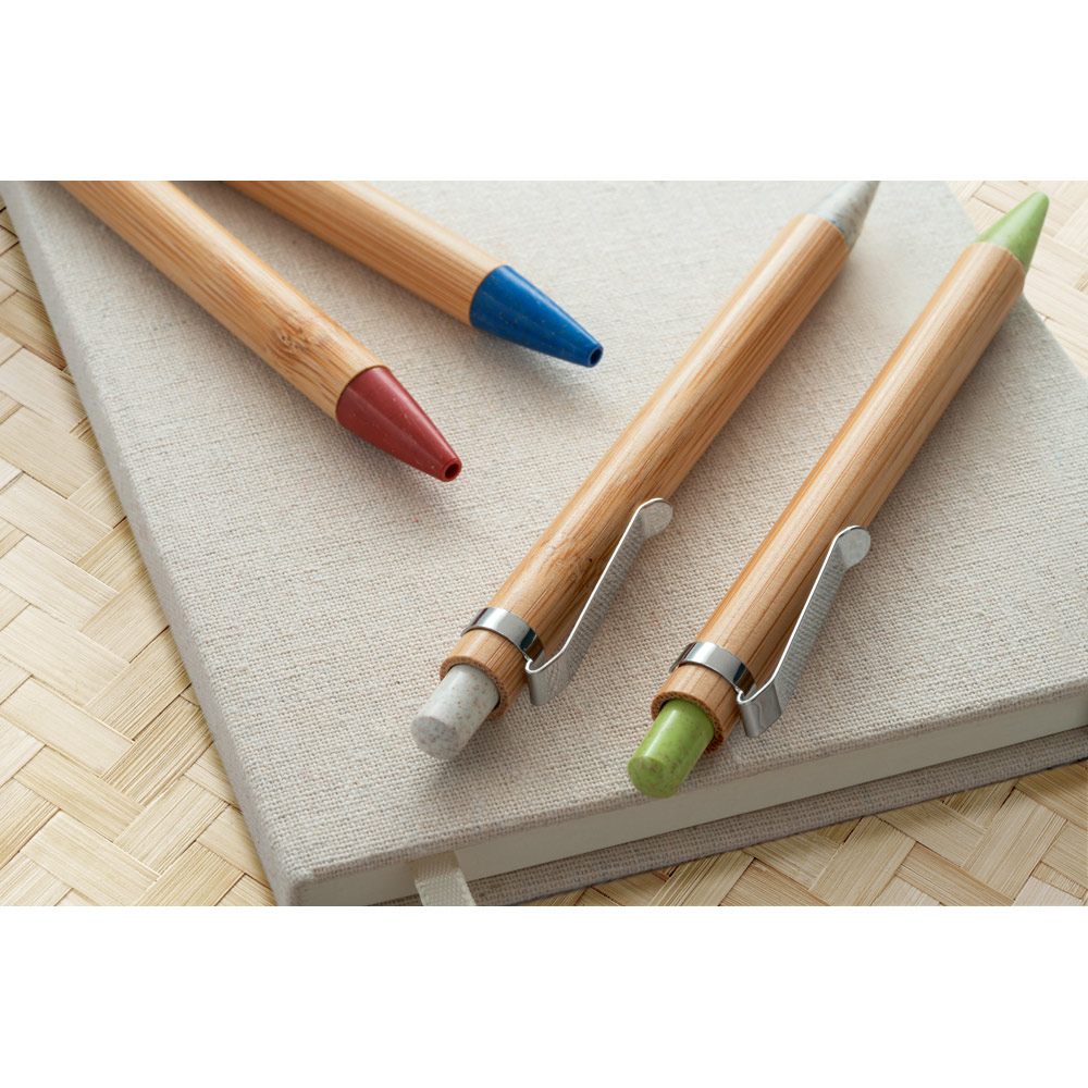 Caneta Esferográfica em bambu e clipe em metal