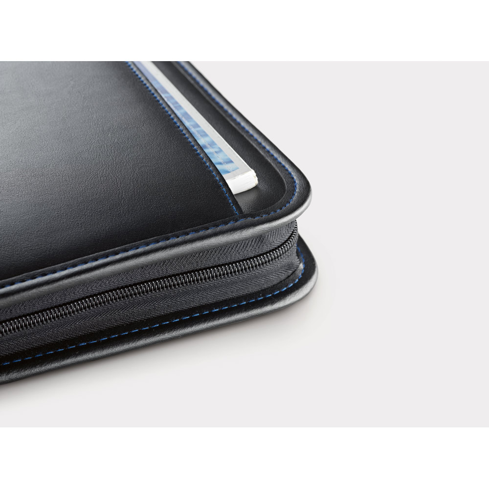 Pasta A4 em couro sintético com bolso frontal e fecho com páginas pautadas