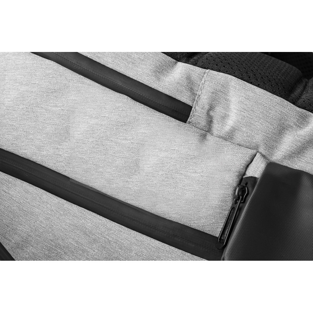 Mochila para notebook 17" em 900D e Tarpaulin 30 L