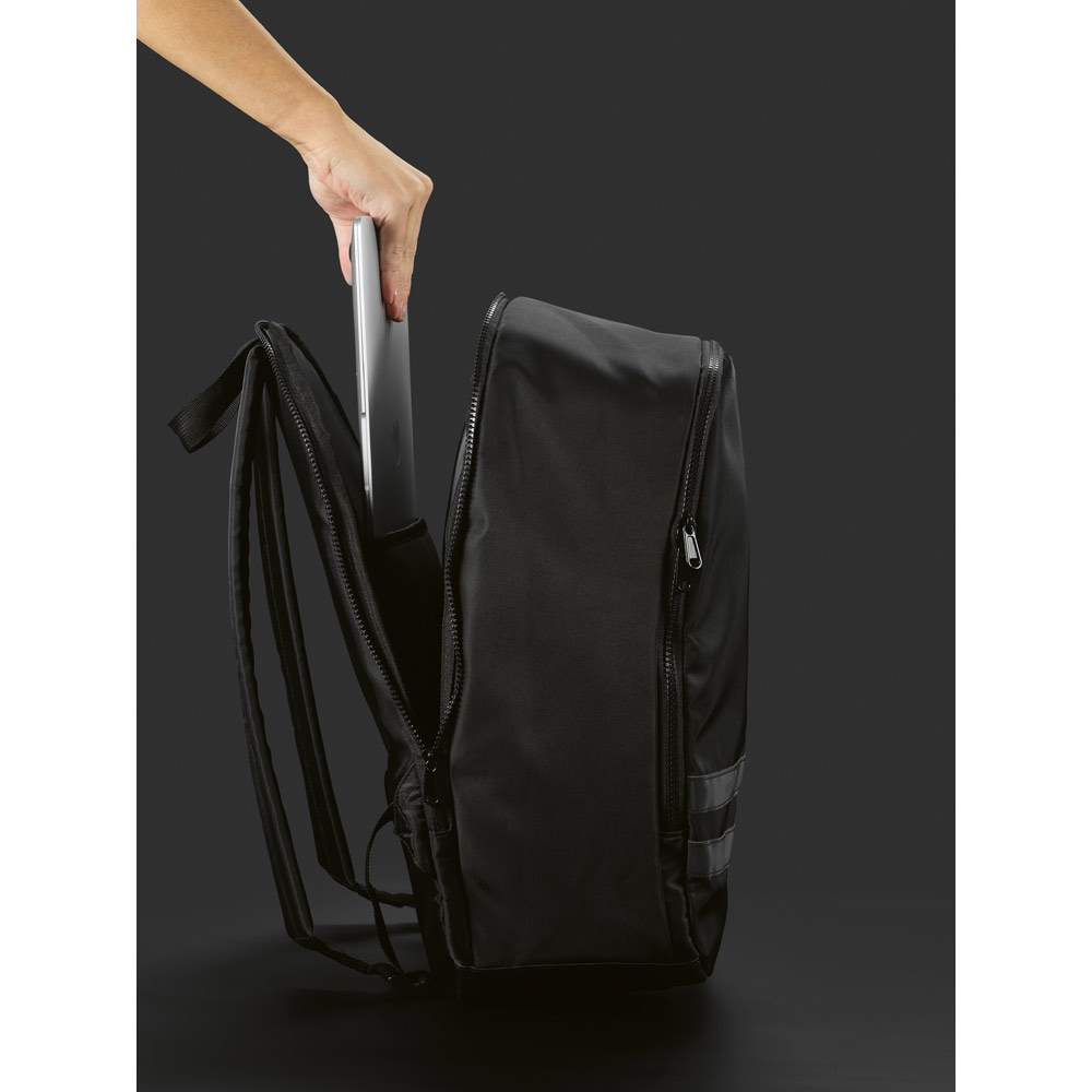 Mochila em poliéster reciclado 290T 3 sarja com compartimento para notebook 15" 18 L