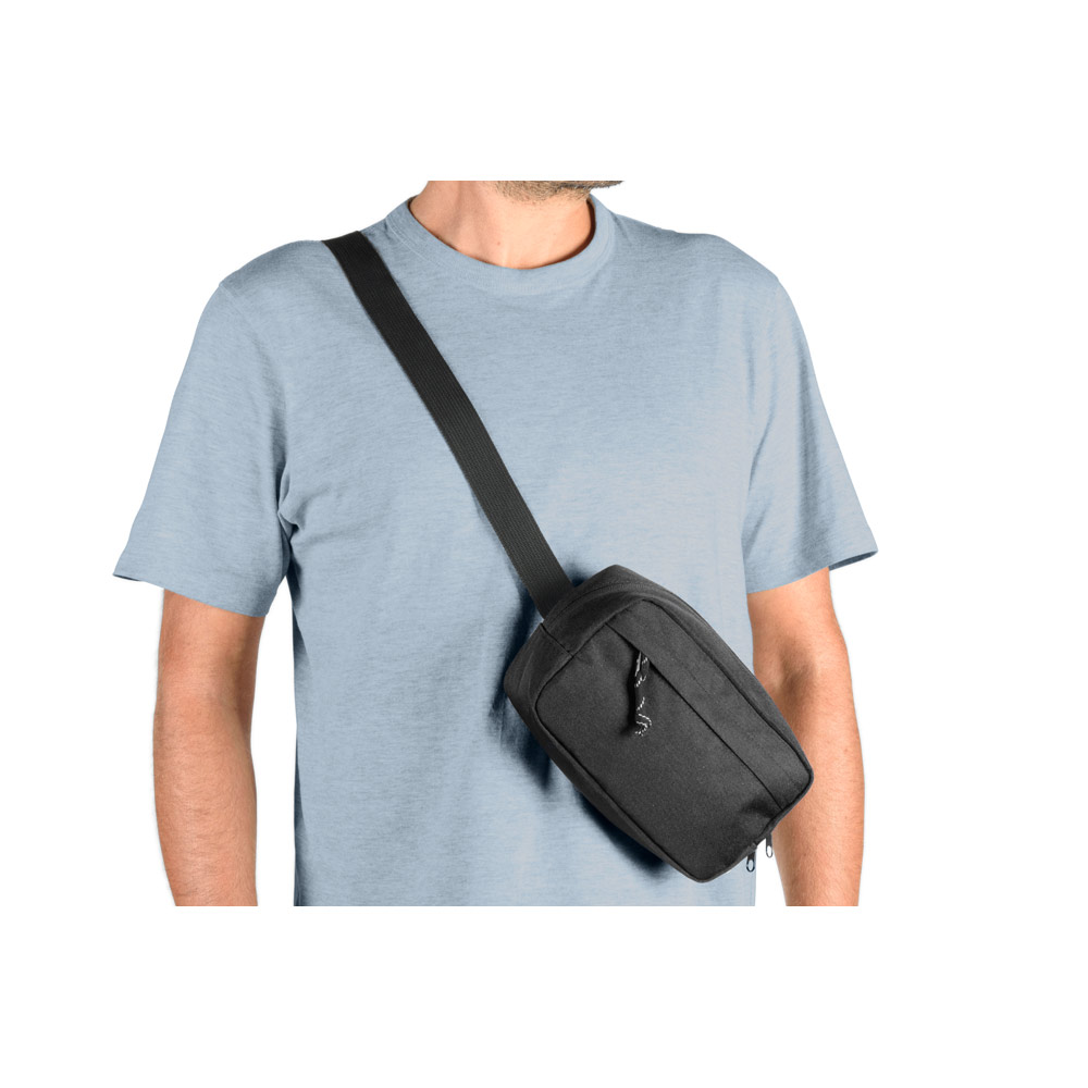 Pochete em 600D poliéster reciclado e forra em 210D poliéster reciclado