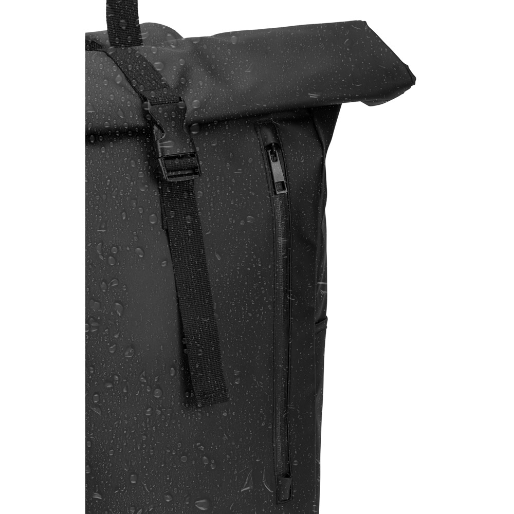 Mochila "Roll top" com design em sistema de fecho que permite enrolar a parte superior em poliéster reciclado 600D de alta densidade com revestimento resistente á água 20 L