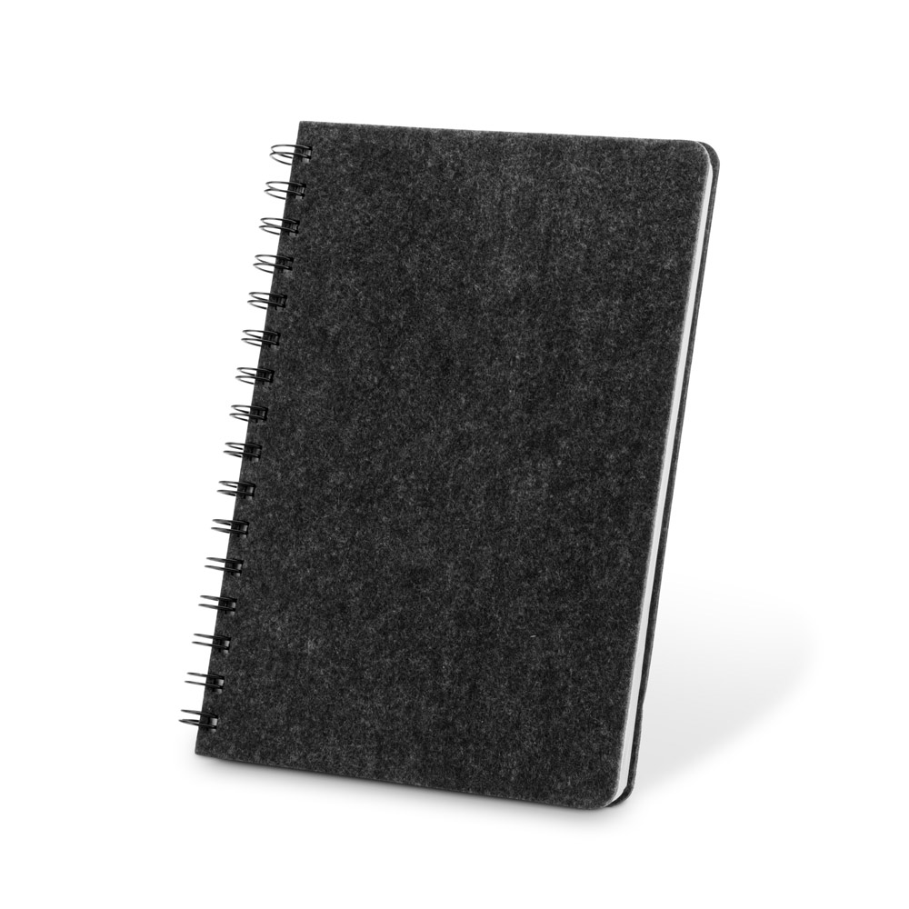 Caderno A5 de capa semi-rígida em feltro 100% reciclado, com argolas e 160 páginas pautadas