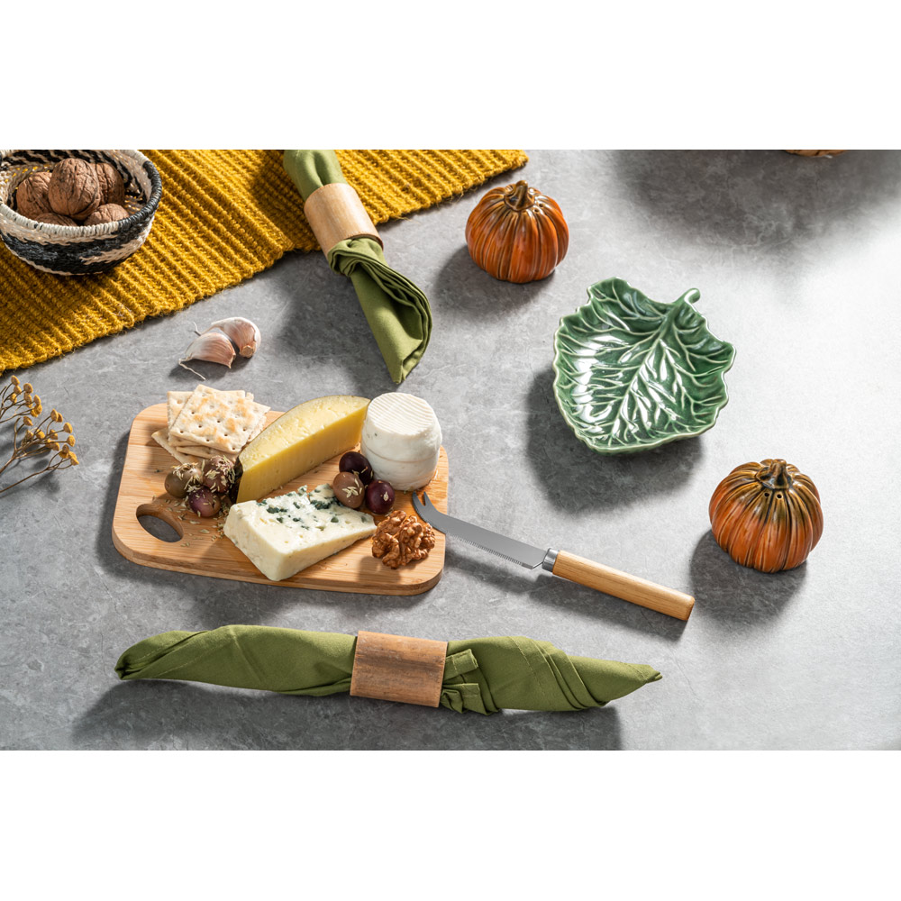 Conjunto de tábua de corte e pequena faca de queijo em bambu