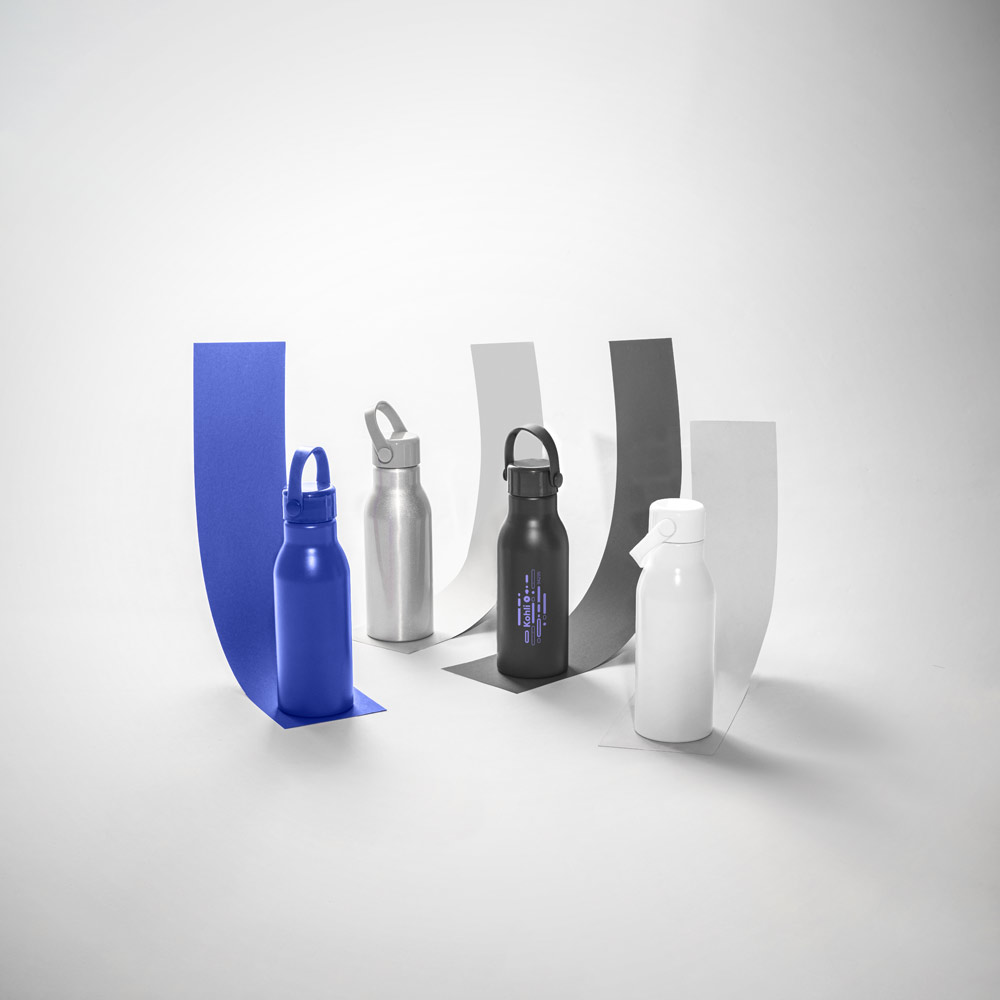 Squeeze em alumínio 100% reciclado com parede simples e acabamento mate 700 mL