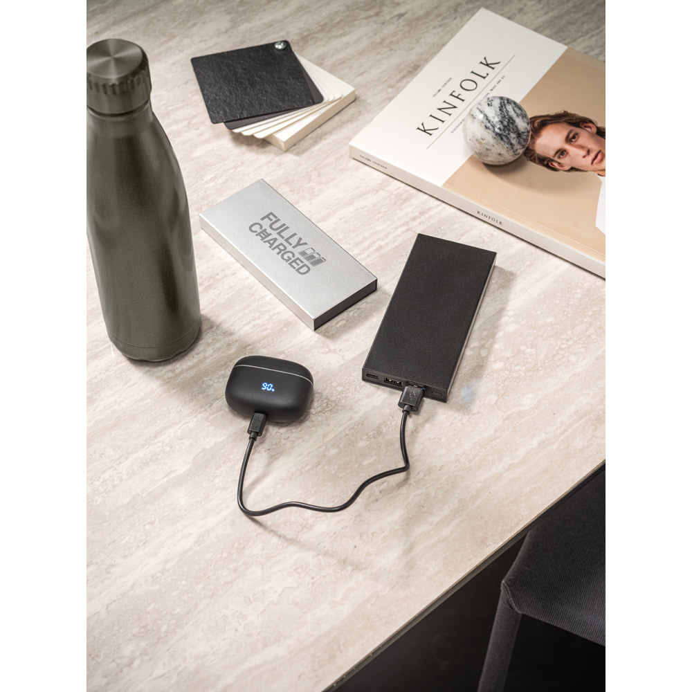 Bateria portátil em alumínio 100% reciclado e bateria em lítio com capacidade de 10'000 mAh