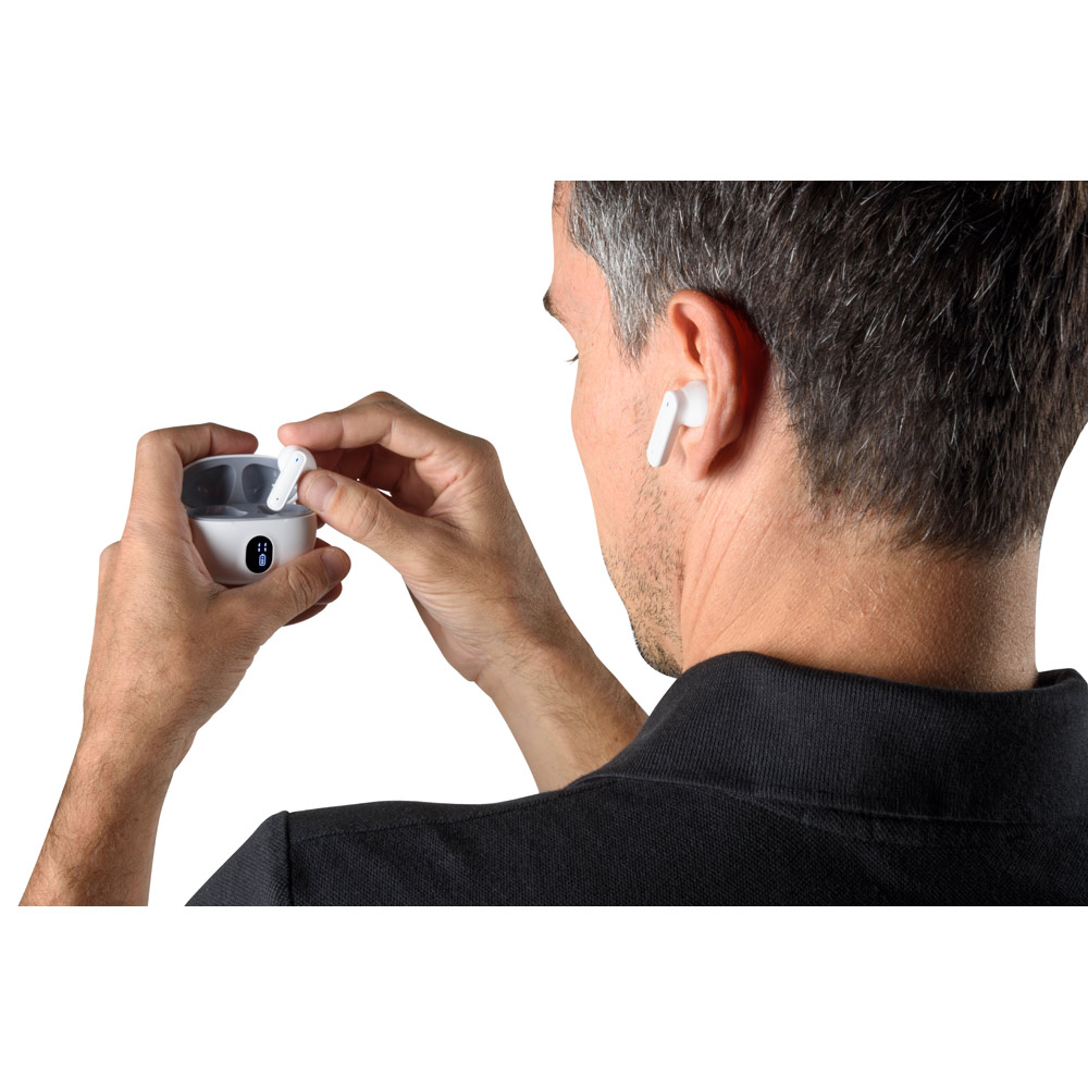 Fones de ouvido wireless em ABS 100% reciclado e autonomia de 4h